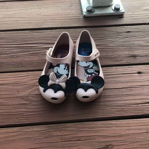 Mini Melissa size 10 Minnie and Mickey